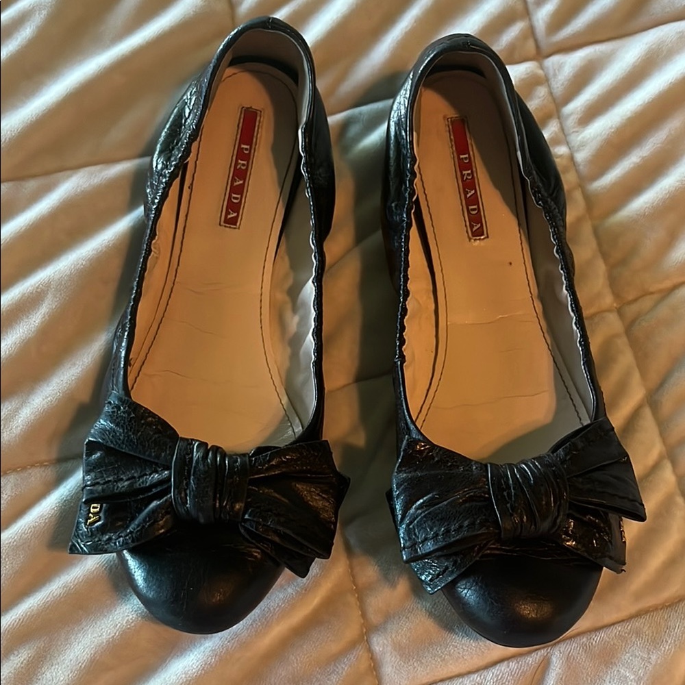 Prada Black Flats Versatile leather Loafers